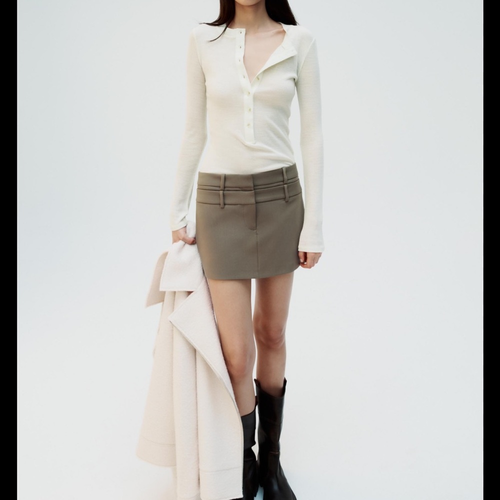 Zara Cream Button Down Long Sleeve Shirt